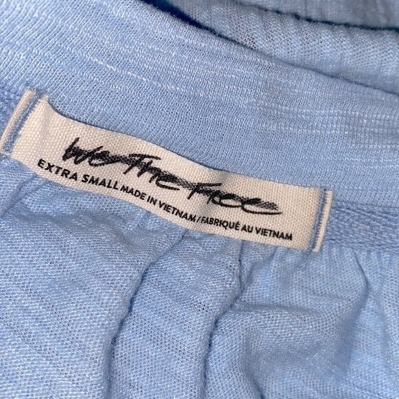 We the free sleeveless blue top size xsmall oversized - Picture 4 of 7